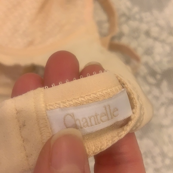 CHANTELLE 30C NEW NUDE LACE BRA UNPADDED - Picture 4 of 7
